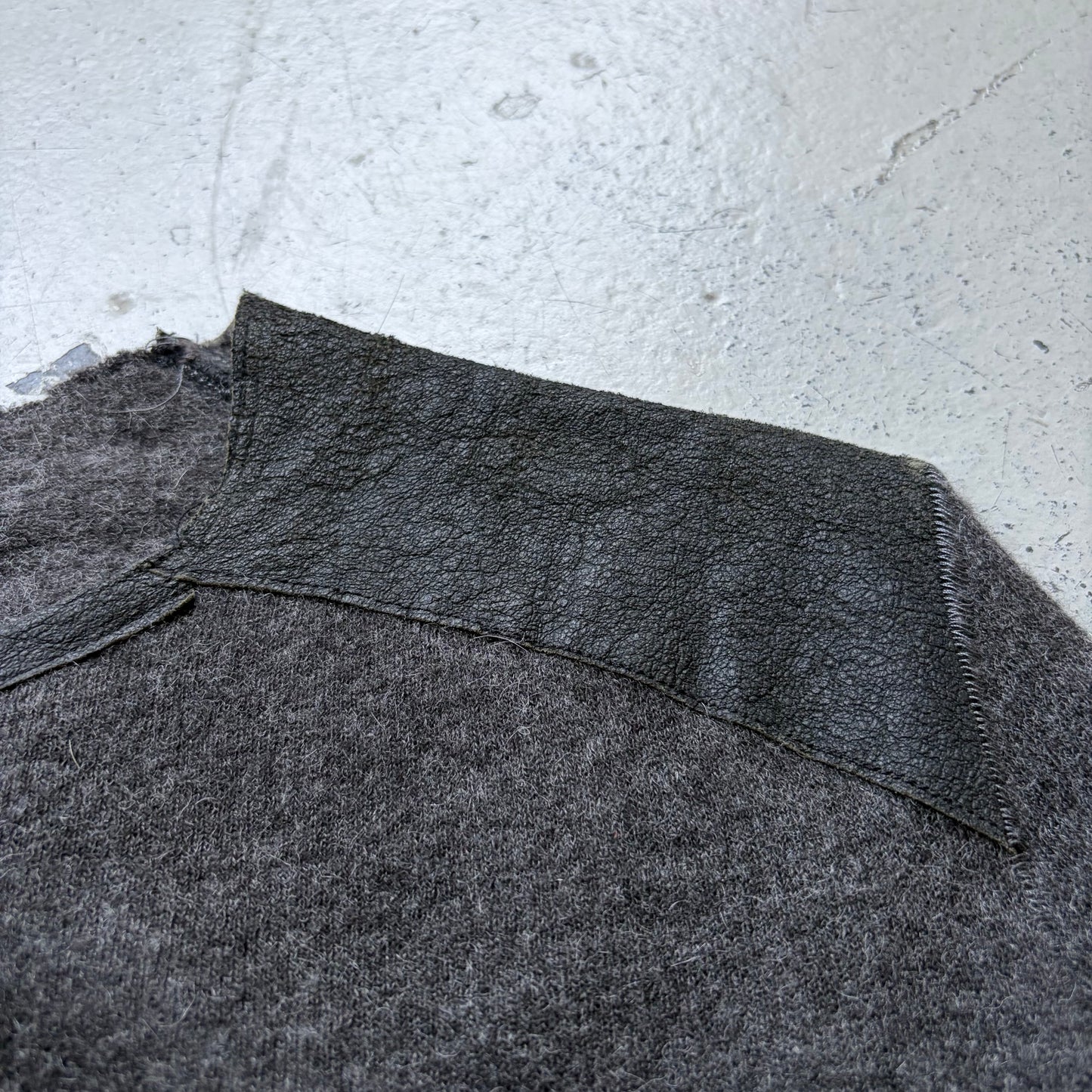 10Sei0otto Leather Shoulder Sweater (L)
