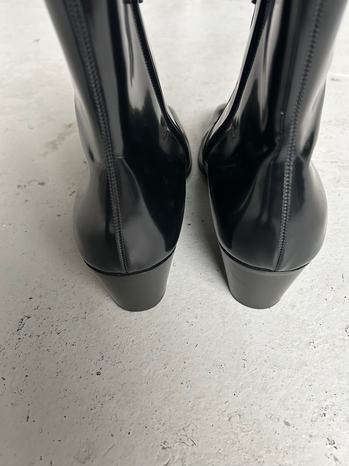 Saint Laurent Paris Patent Leather Vassili (43.5)