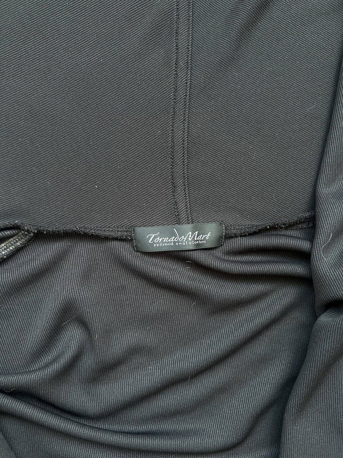 Tornado Mart Black Cape (L)