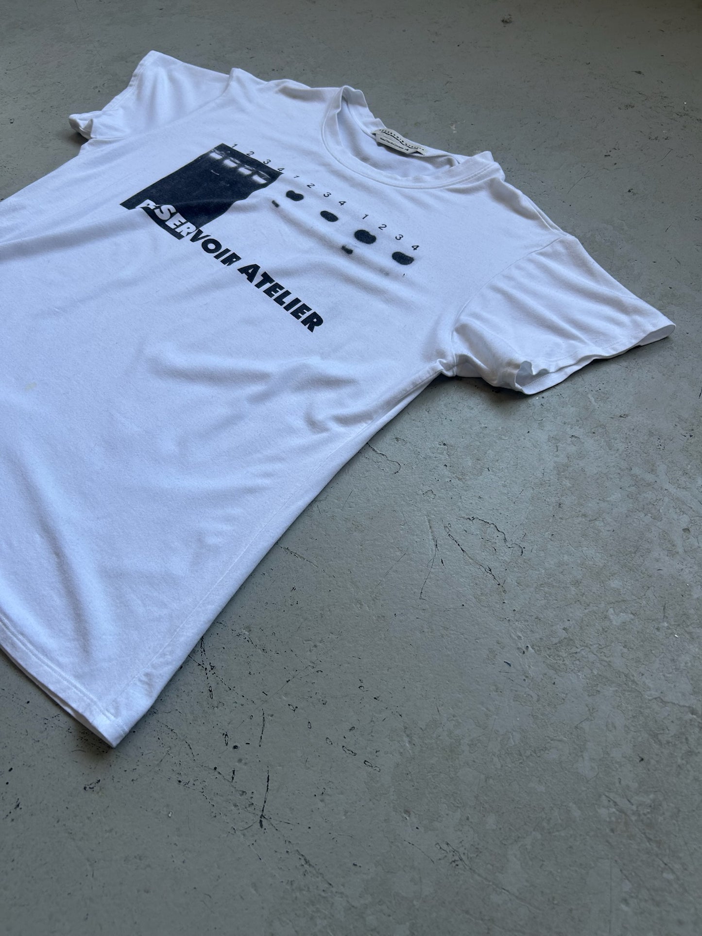 Réservoir Atelier White Graphic Short Sleeve (4)