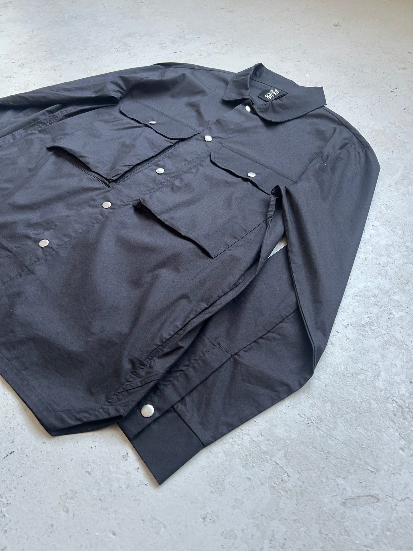Thom Krom M SJ 600 Black Button Up (XL)