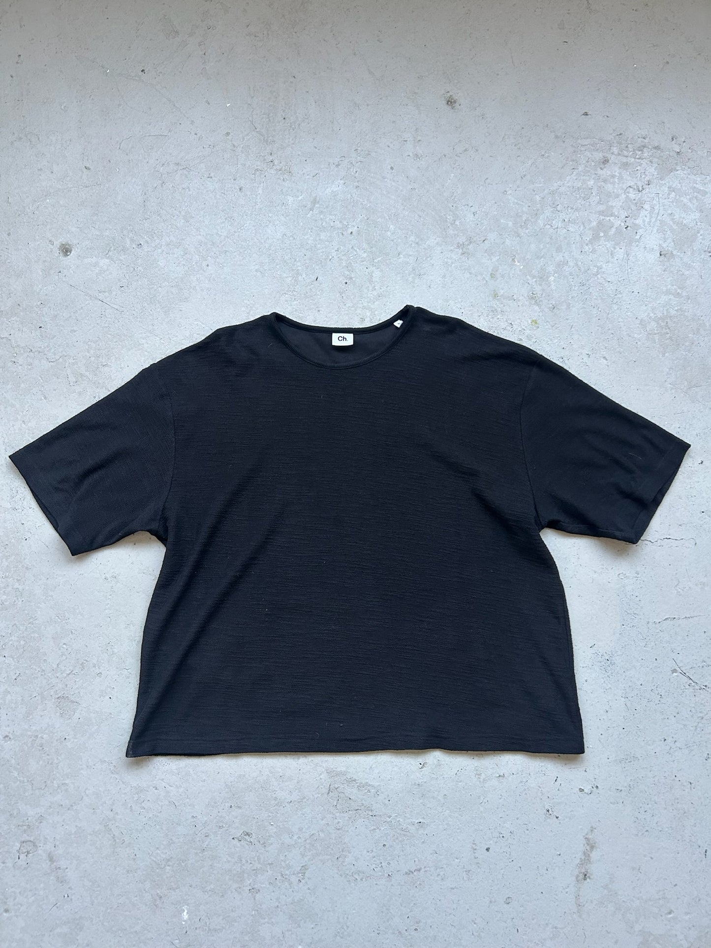 Chapter SS16 DISPLACEMENT Cotton Black Short Sleeve (L)