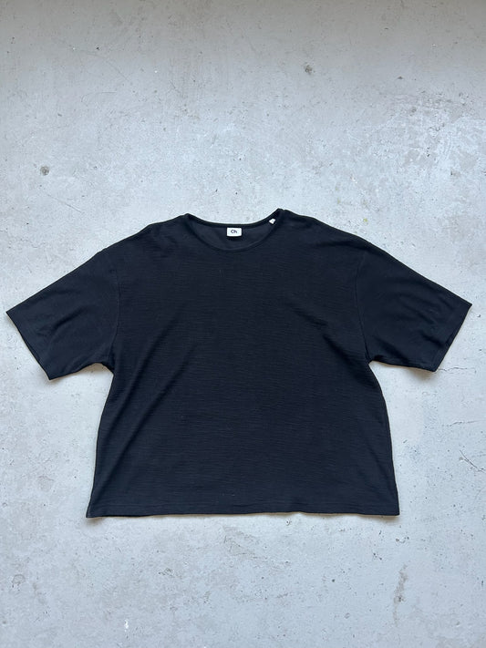 Chapter SS16 DISPLACEMENT Cotton Black Short Sleeve (L)