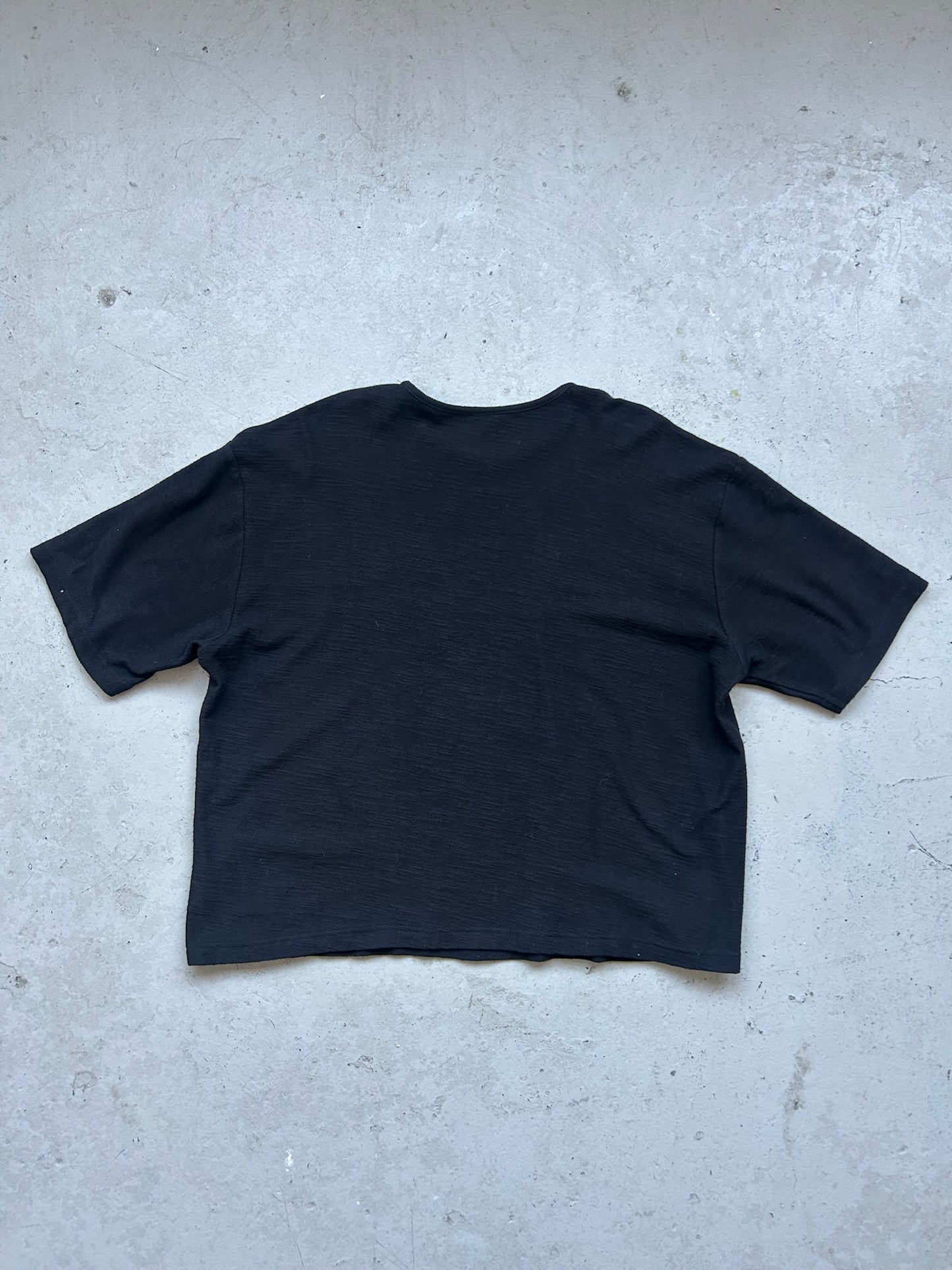 Chapter SS16 DISPLACEMENT Cotton Black Short Sleeve (L)