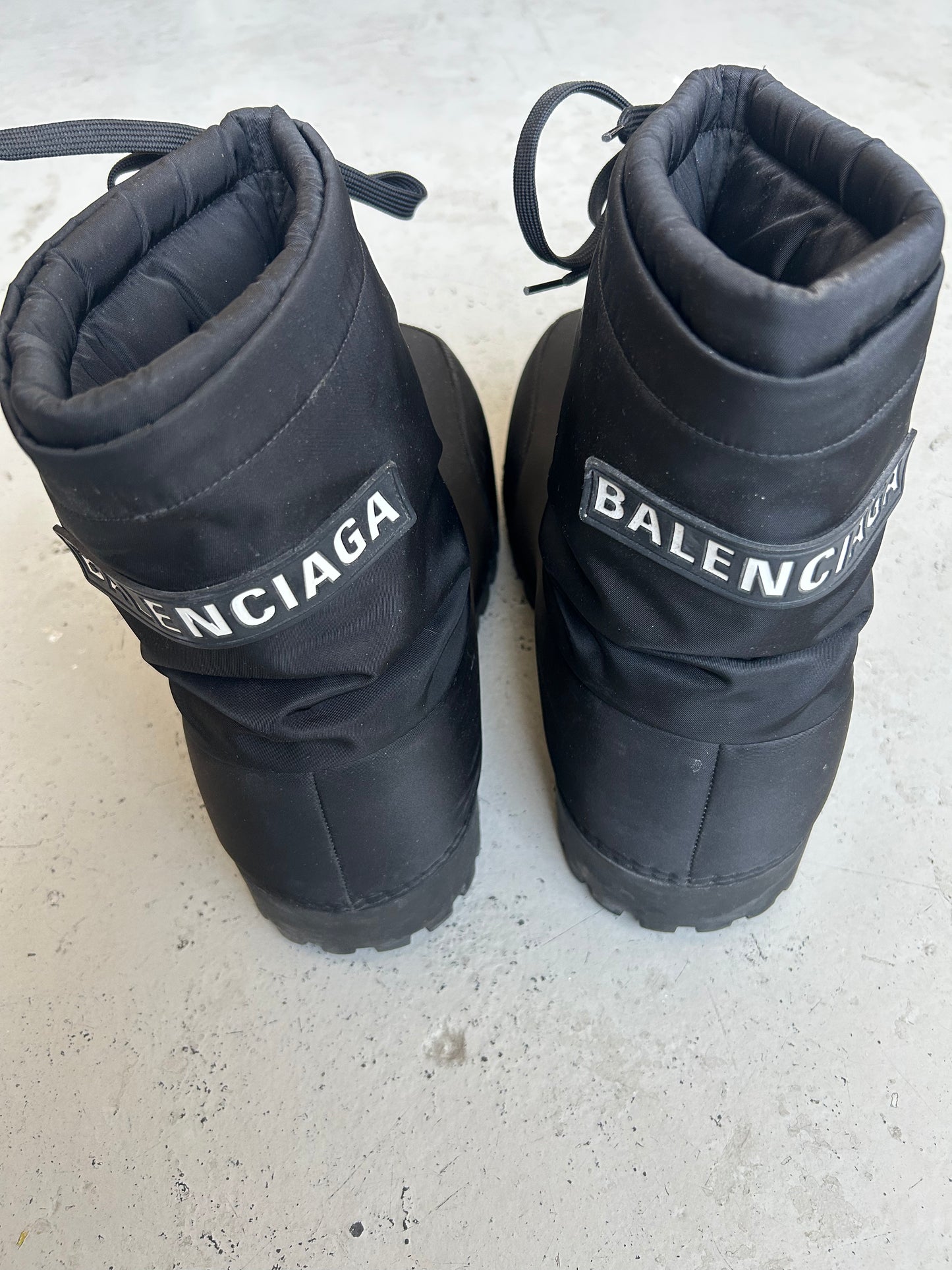 Balenciaga Black Alaska Snow Boot (41)