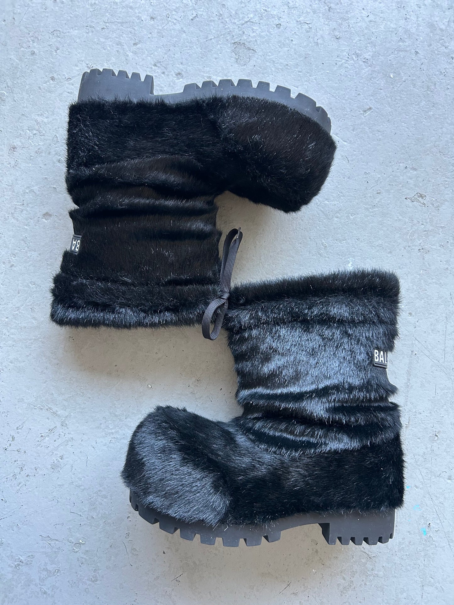 Balenciaga Black Alaska Fur Boot (42)